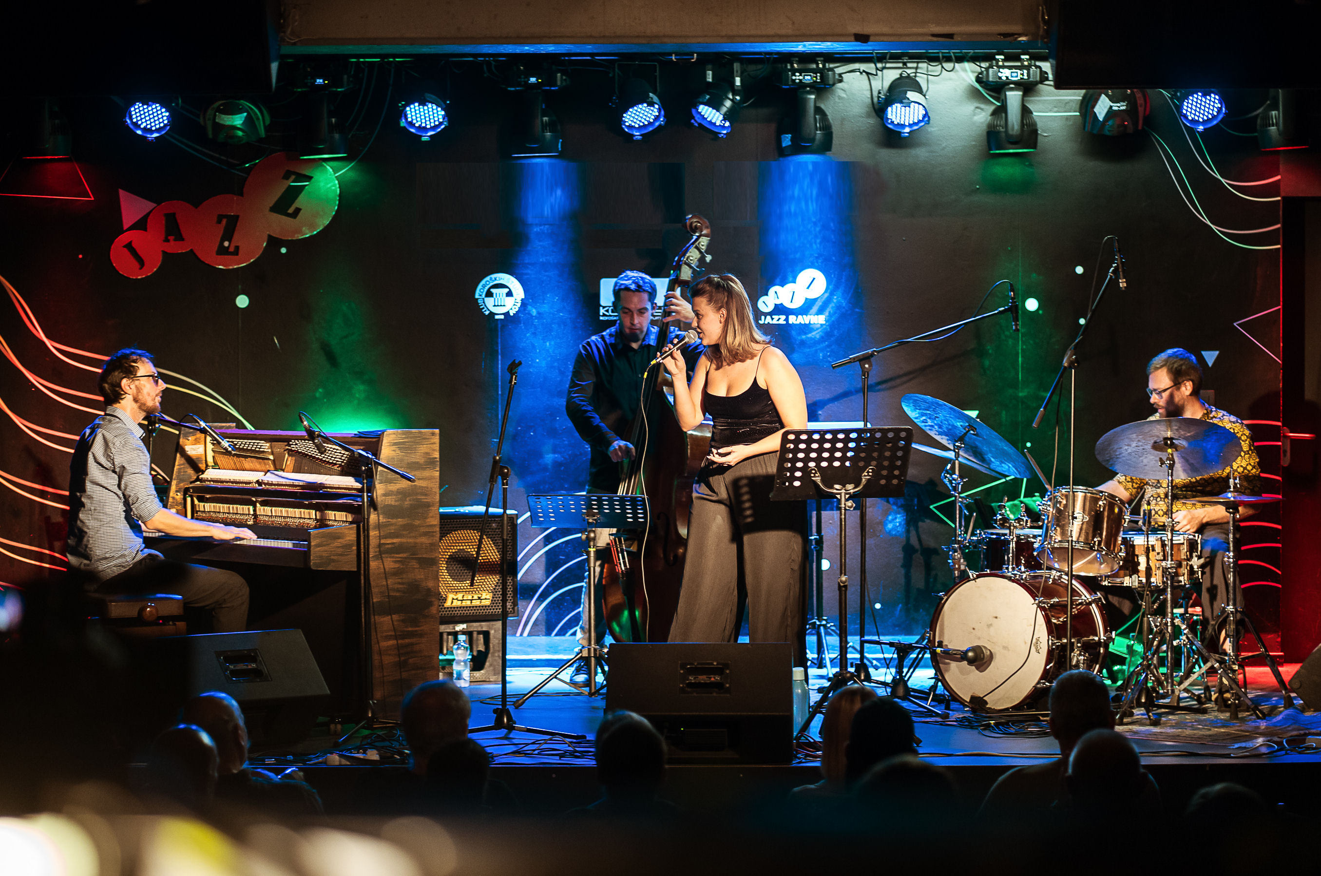 Jazzbina: Marko Črnčec Trio feat. Manca Fekonja